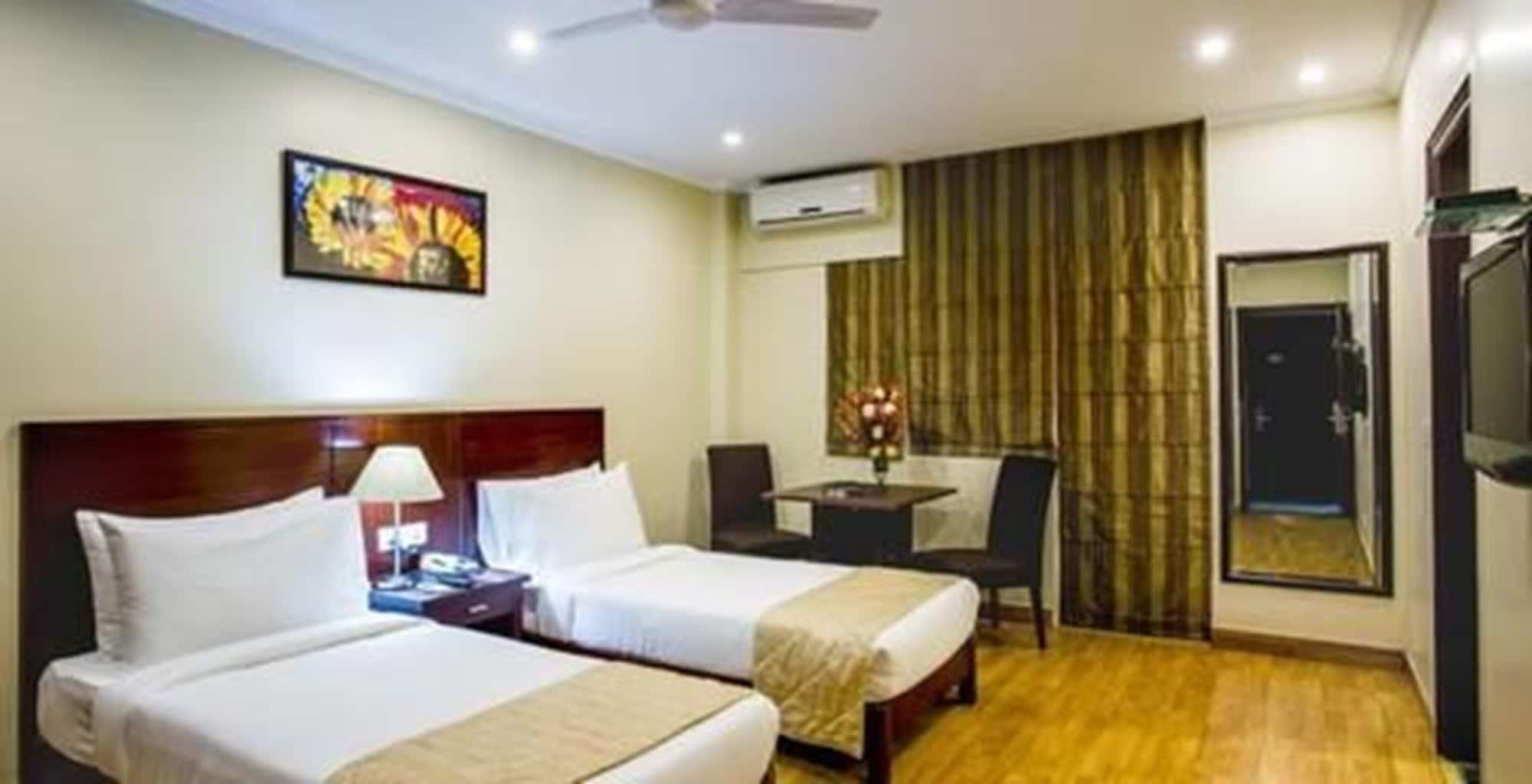 Clarks Inn Nehru Place New Delhi Exterior photo